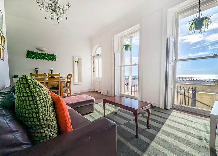 Marine Parade Sea View - By Brighton Holiday Lets